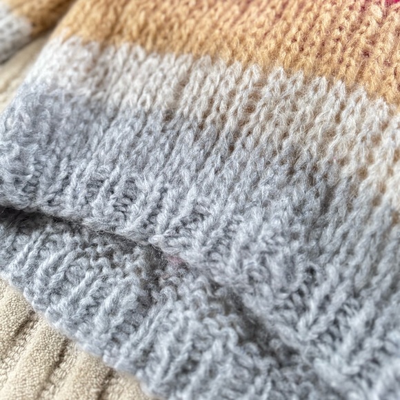 Maiami Colorblock Mohair Big Sweater - Picture 7 of 9